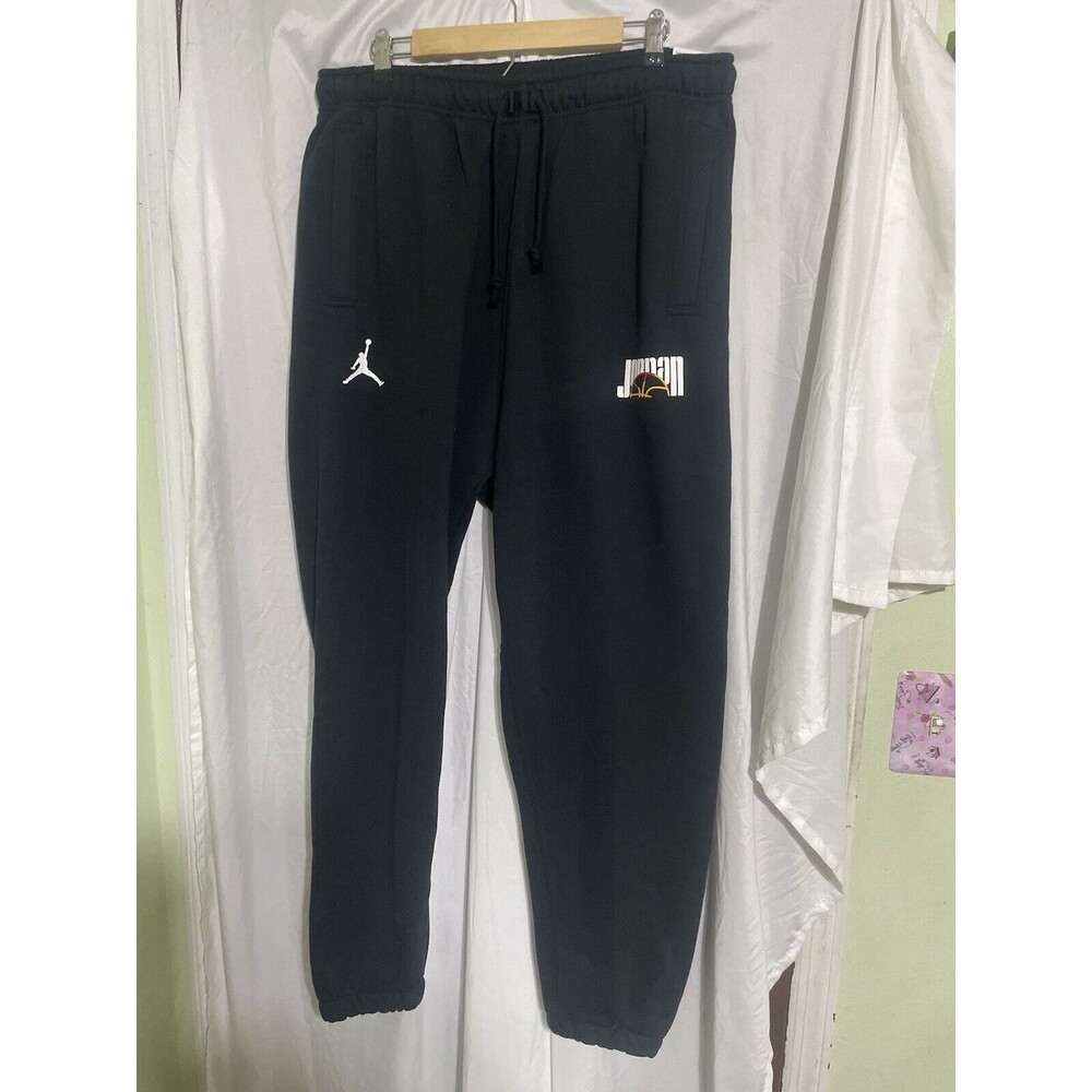 NWT Air Jordan Mens sweatpants DV7760-010 size XL MSRP $75